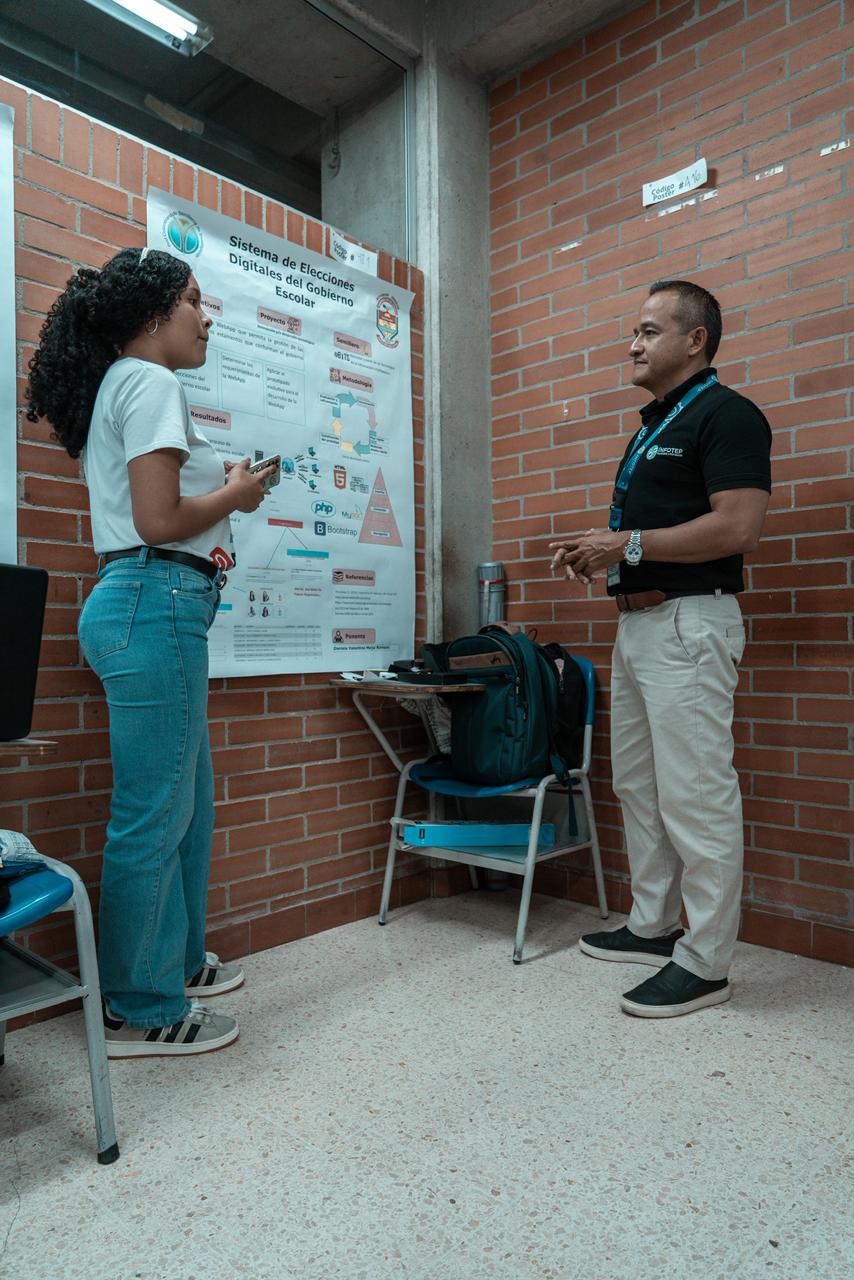 INFOTEP DESTACA EN EL ENCUENTRO NACIONAL E INTERNACIONAL DE SEMILLEROS DE INVESTIGACIÓN REDCOLSI