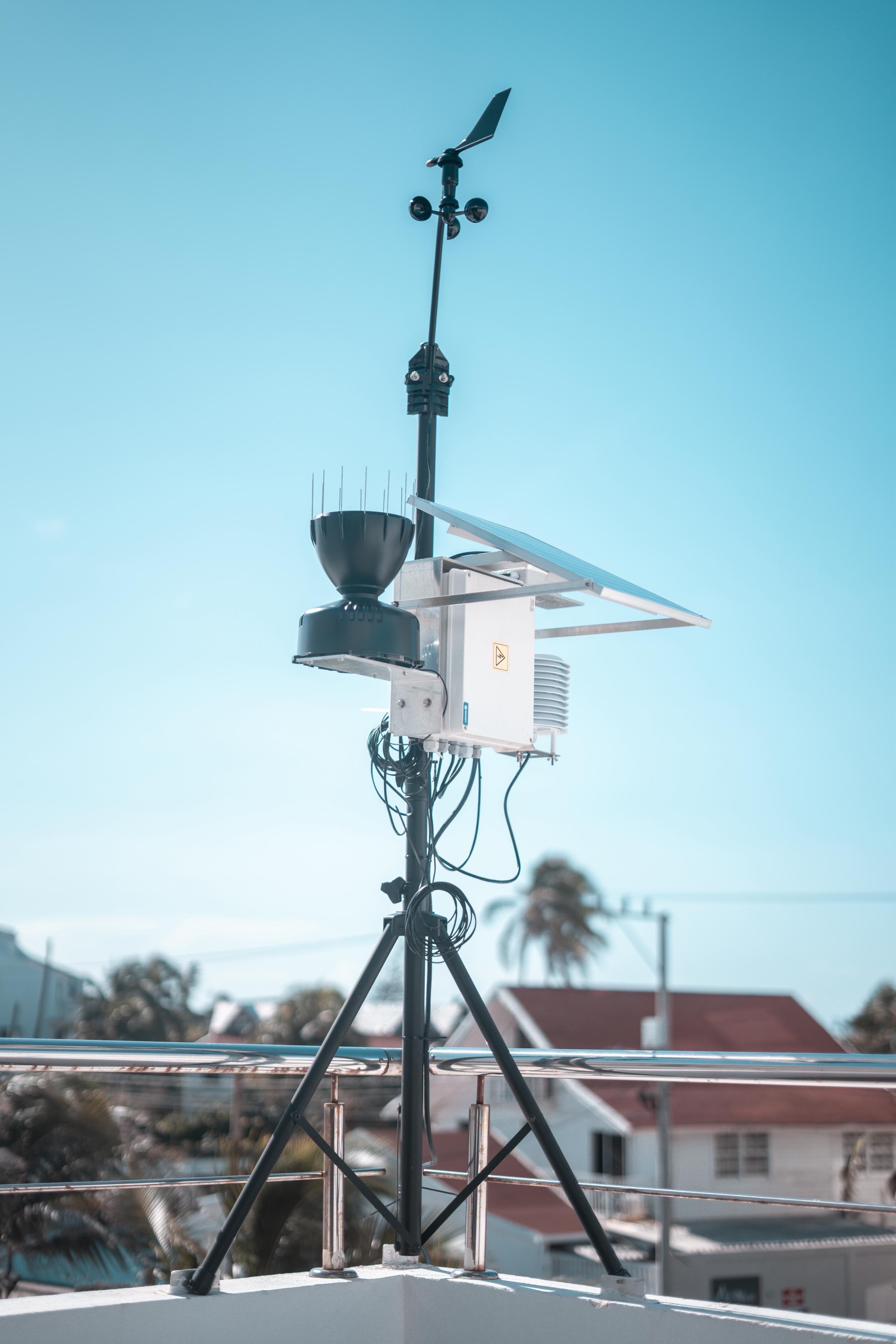 INFOTEP FORTALECE LA INNOVACIÓN AMBIENTAL CON CAPACITACIÓN SOBRE ESTACIÓN DE MONITOREO IOT